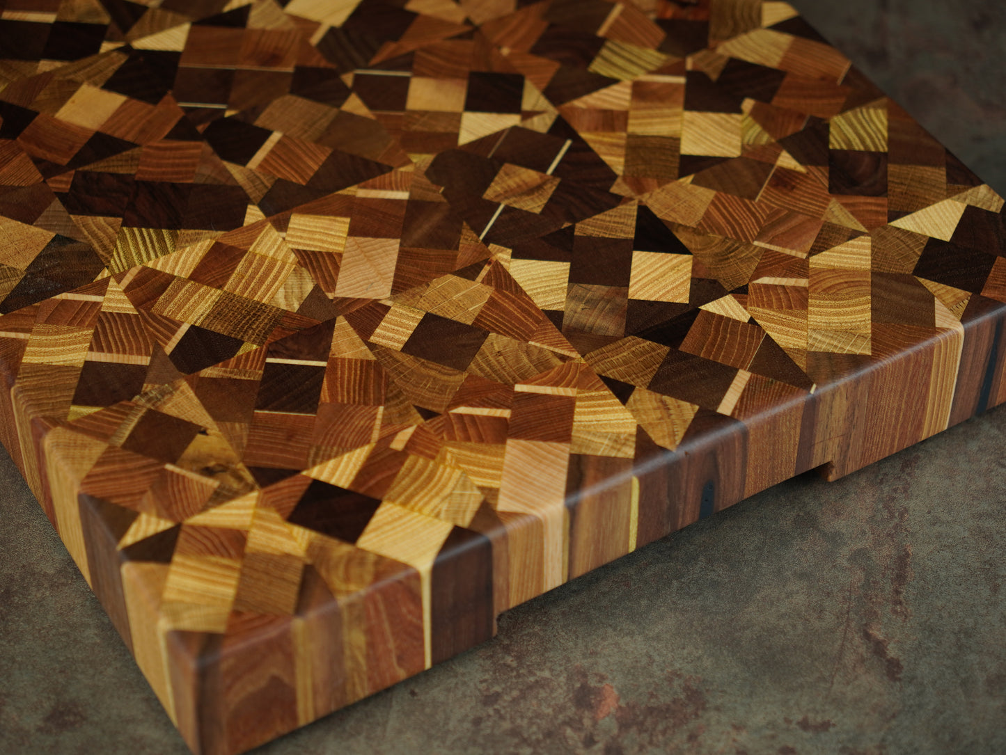 La Fractale - Billot d’Exception en Bois de Bout – Planche à découper artisanale en bois massif