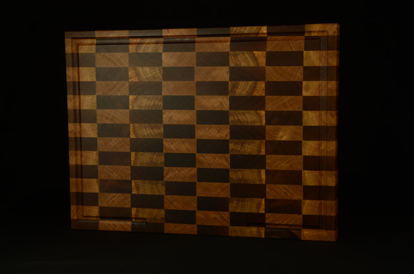 Planche à découper XL premium - 53x40x4cm - Bois de bout chêne et noyer avec rigole à jus, finition haut de gamme
