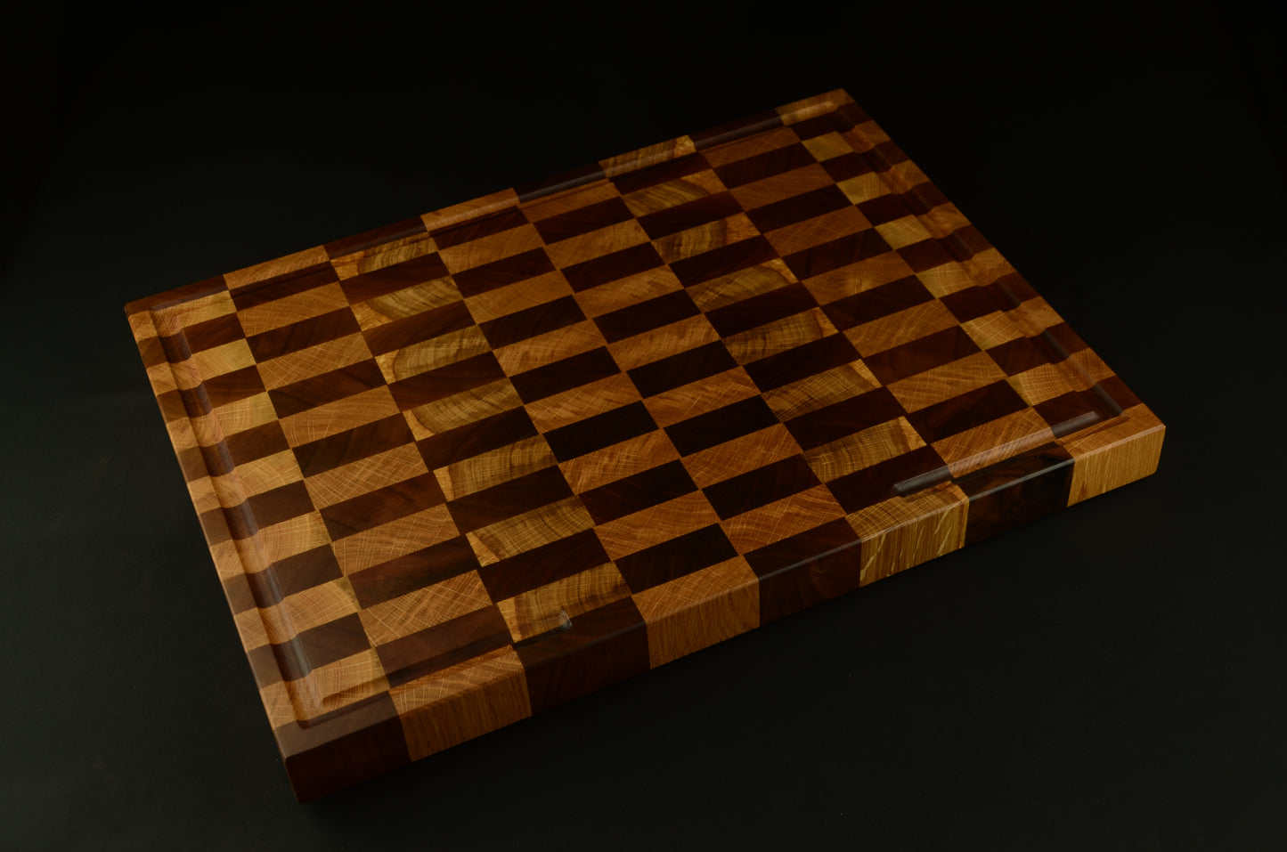 Planche à découper XL premium - 53x40x4cm - Bois de bout chêne et noyer avec rigole à jus, finition haut de gamme