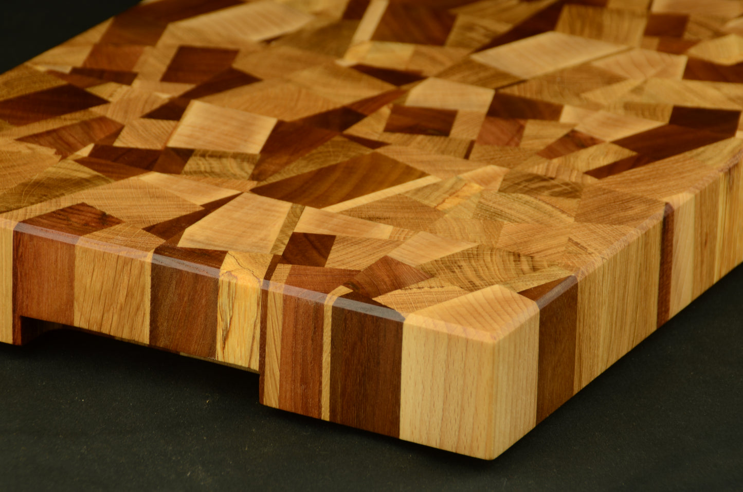 La Fractale - Billot en bois de bout – Planche à découper artisanale en bois massif