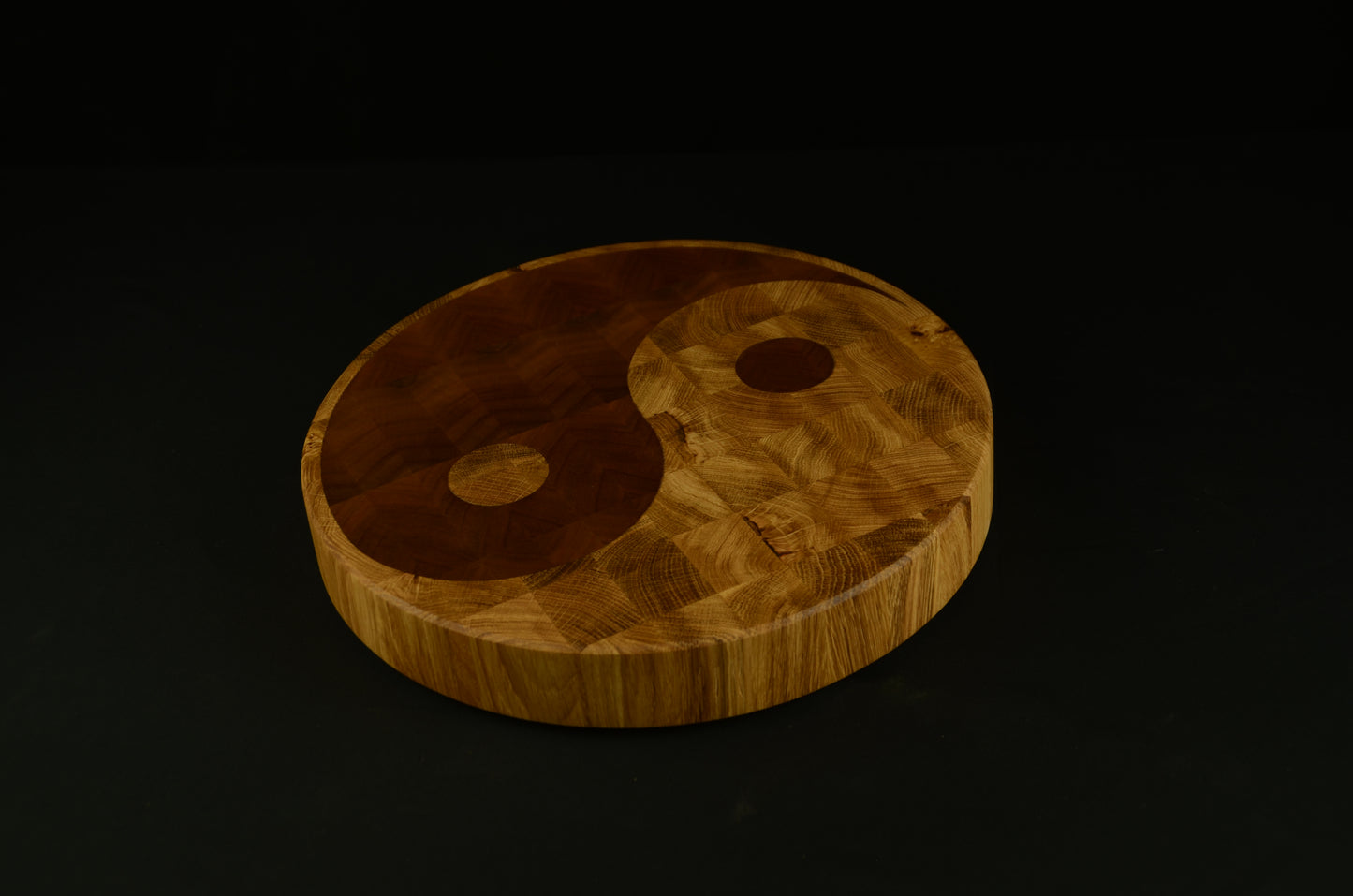 Yin & Yang - Planche à découper ronde – Billot Rond en Bois de bout chêne et noyer