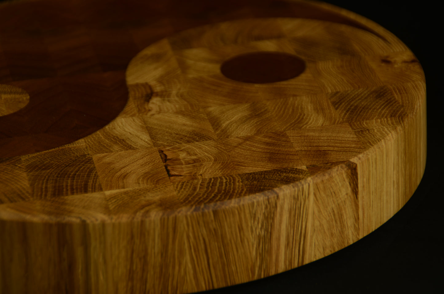 Yin & Yang - Planche à découper ronde – Billot Rond en Bois de bout chêne et noyer