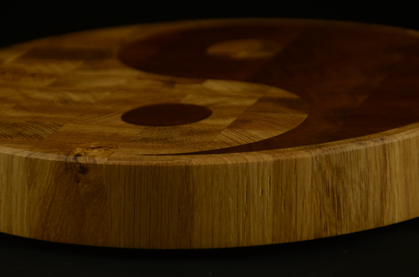 Yin & Yang - Planche à découper ronde – Billot Rond en Bois de bout chêne et noyer