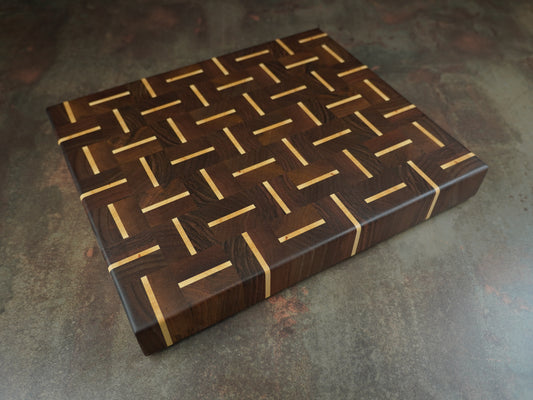 🪵 La Croisée – L'alliance parfaite du Noyer et du Hêtre pour une planche d'exception !