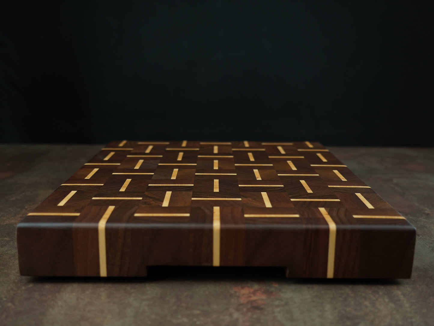 🪵 La Croisée – L'alliance parfaite du Noyer et du Hêtre pour une planche d'exception !