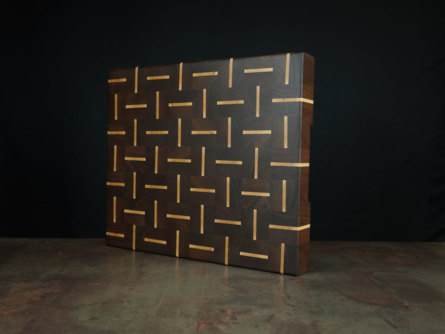 🪵 La Croisée – L'alliance parfaite du Noyer et du Hêtre pour une planche d'exception !