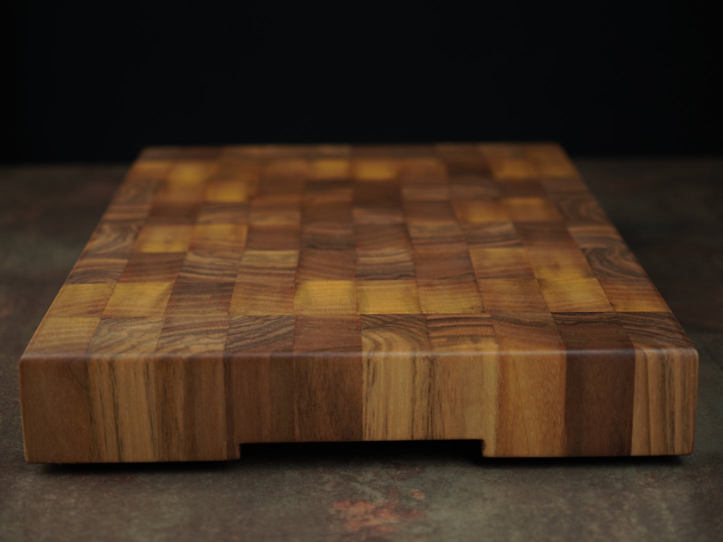 🪵La Classique en Noyer Clair – Billot de Cuisine en Bois de Bout