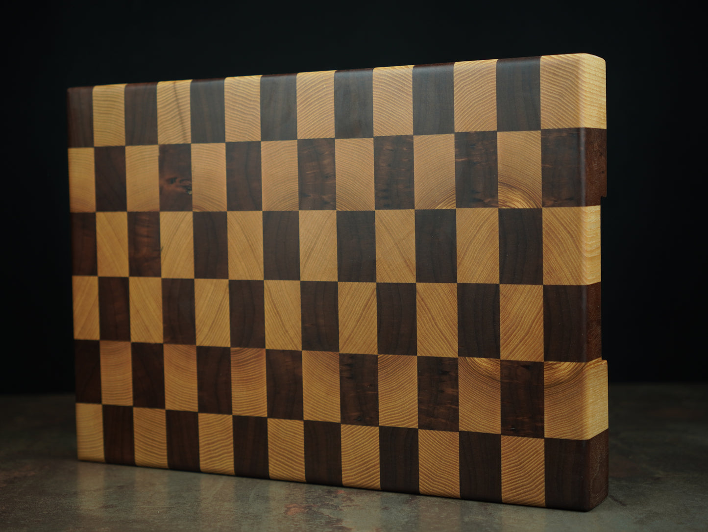 🏁 Billot de Cuisine en Bois de Bout Damier – Frêne & Noyer