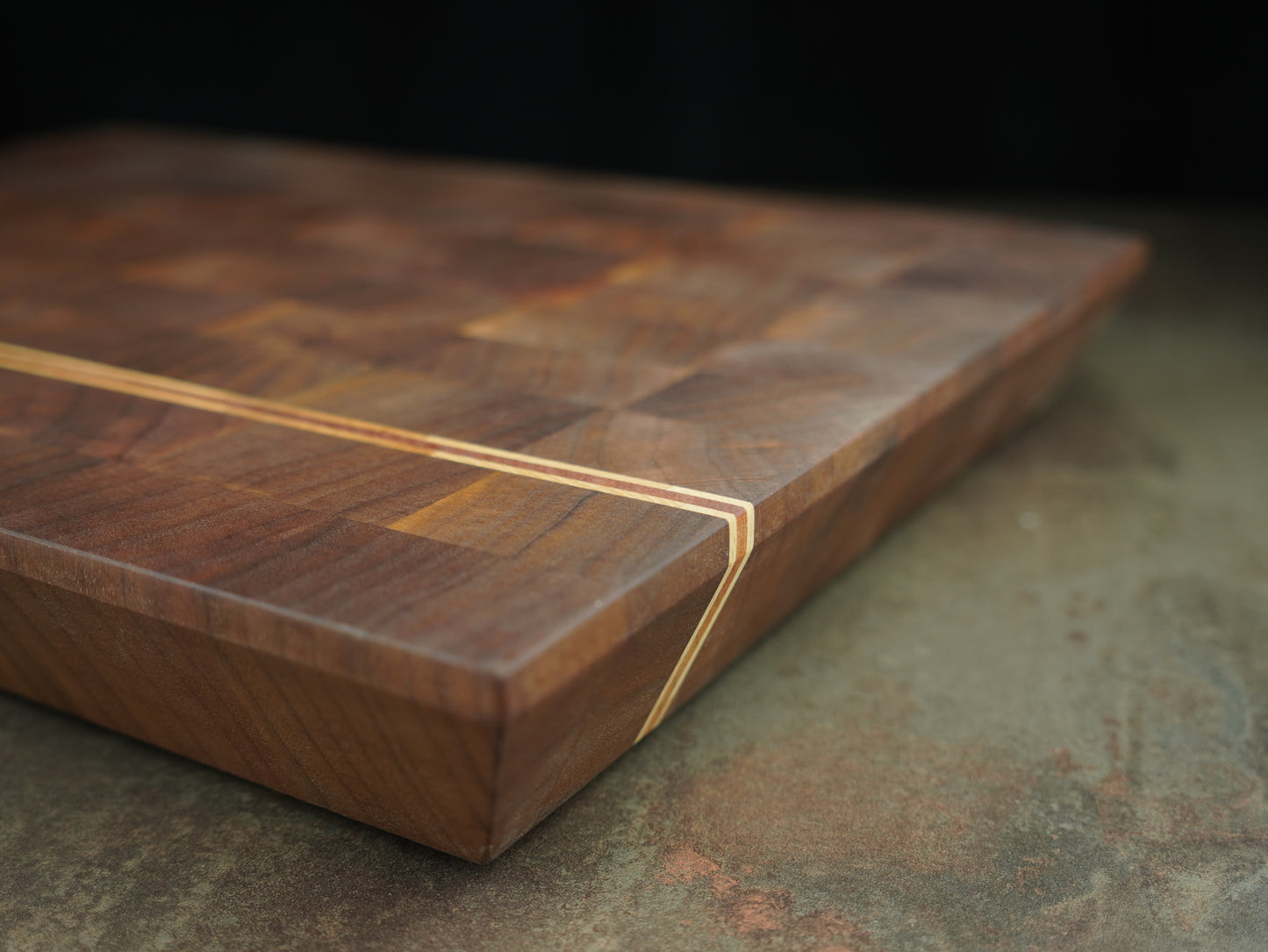 🪵 Planche à découper en bois de bout – Noyer, Hêtre & Sipo | Collection Signature