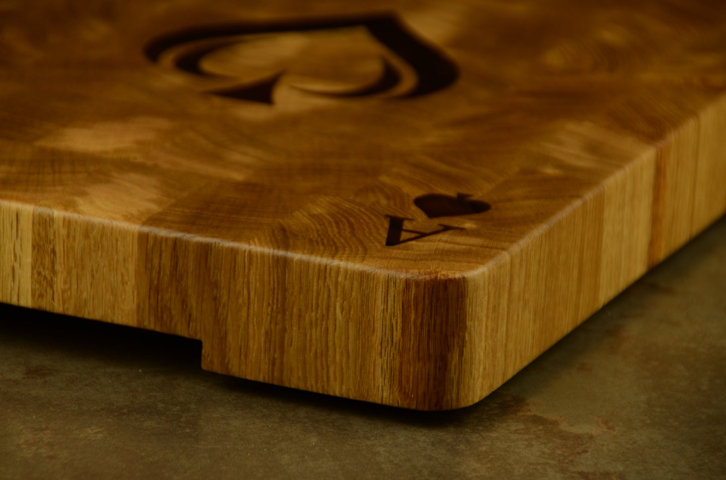 Planche Artisanale ♠️ The Ace of Spade  | Bois de Bout Chêne & Noyer