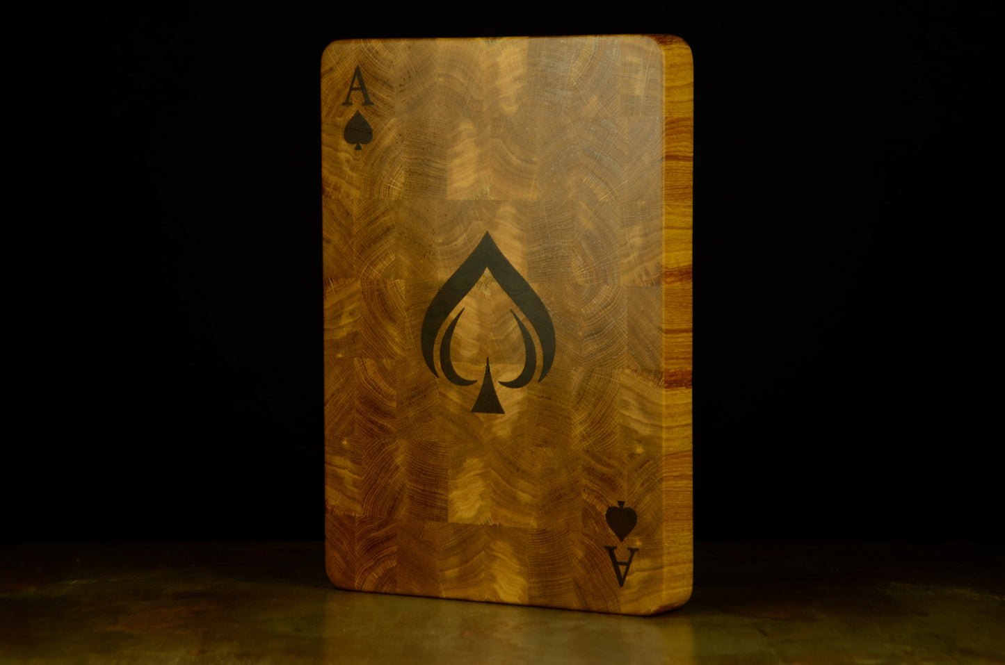 Planche Artisanale ♠️ The Ace of Spade  | Bois de Bout Chêne & Noyer