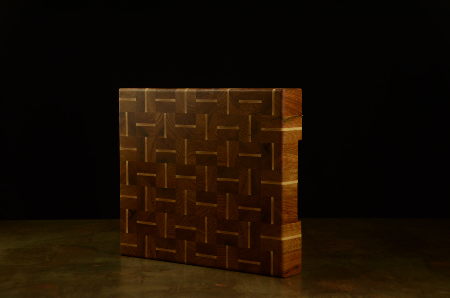 🪵 La Croisée – une planche à découper en bois de bout élégante et robuste