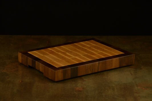 La Bien-Hêtre Noyer 🌰 Planche à découper en bois de bout hêtre & noyer, artisanale et durable