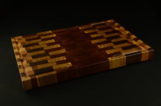 Planche à découper XL en bois de bout - 51x35x4cm – Design en chêne et noyer avec rigole à jus